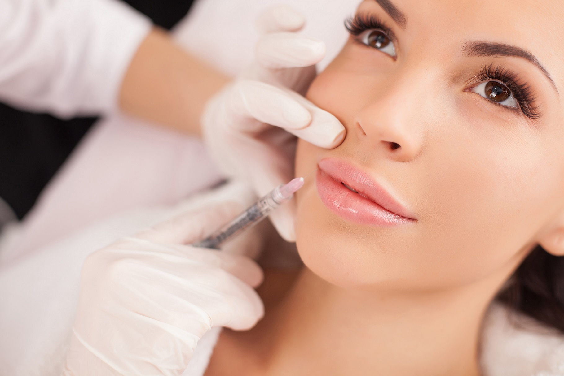making botox injection in female lips | Healthy Glow Medical in Orlando, FL